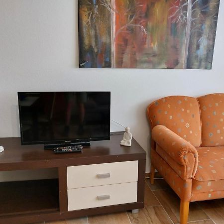 Ferienwohnung mit eigenem Garten in Schortens Exterior foto