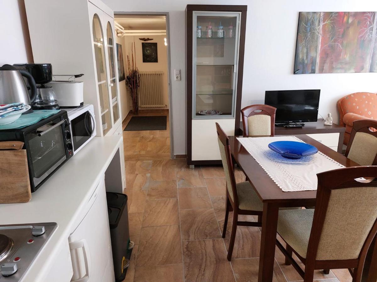 Ferienwohnung mit eigenem Garten in Schortens Exterior foto